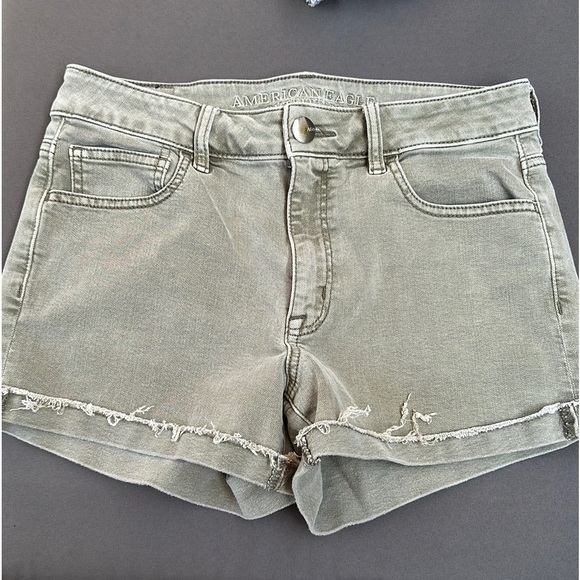 American Eagle outfitters hi-rise shortie green wash size 8 - Picture 1 of 5